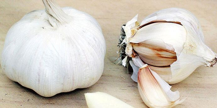 Garlic for Nail Fungus