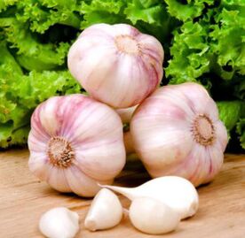 Garlic for Toenail Fungus