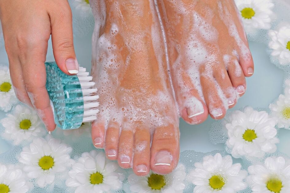 Regular foot hygiene is an excellent way to prevent fungal infections. 