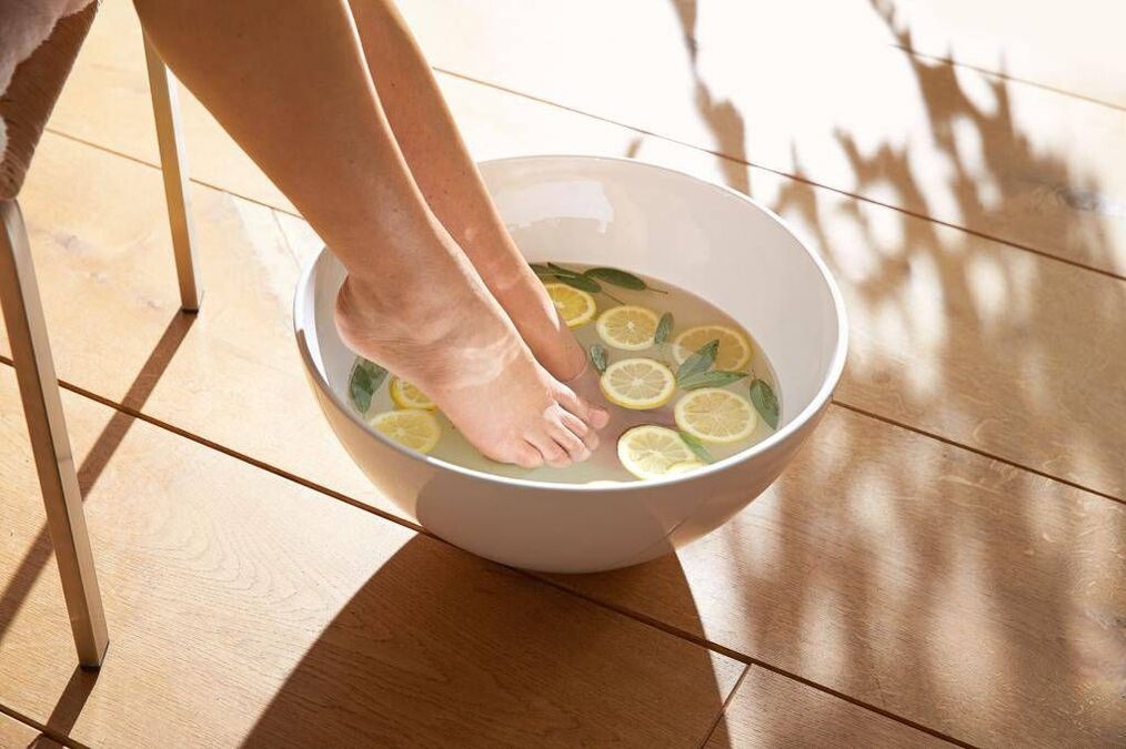 How to use body wash to fight onychomycosis